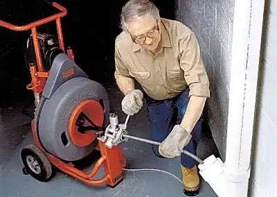 Robotla tıkanıklık açma nasıl yapılır? Tıkanıklık açma işleminde duruma göre, tıkanıklık açma robotu, pupper, görüntüleme için kameralı robot, kimyasal ilaç ve yıkama için basınçlı özel yıkama makinesi gerekli görüldüğünde kullanılmaktadır. Tıkanıklığın durumuna ve müşteri isteğine göre firmamızda her türlü teknolojik araç ve hizmet mevcuttur.