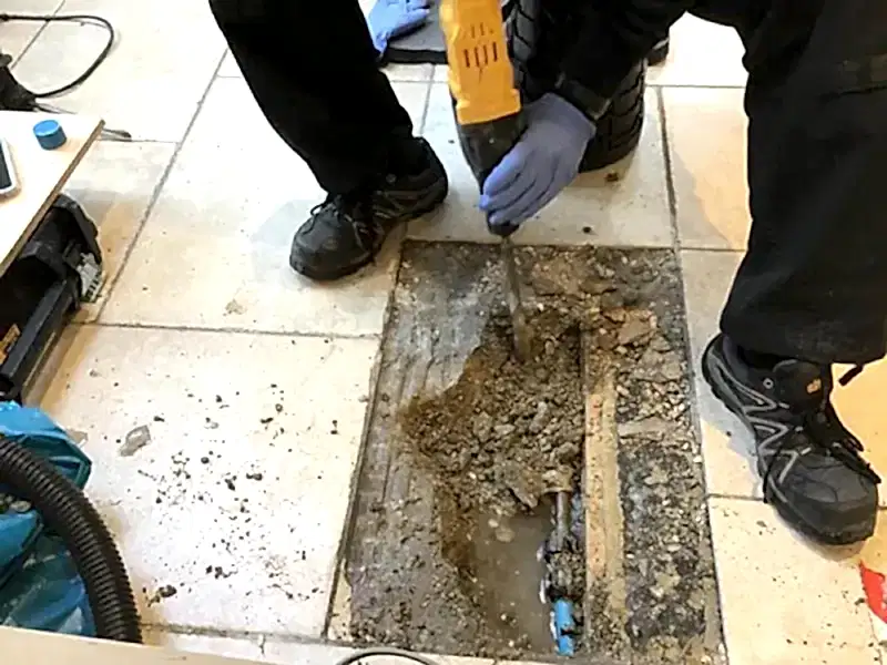 Su kaçağı tespiti fiyatları sizden gelecek bilgilere göre değişmektedir. Su kaçak tespit fiyatları konusunda ısrarla fiyat almaya çalışan müşterilerimize önce sorunu dinleyerek telefonla fiyat veriyoruz. Sorunun detaylarını bilmeden fiyat vermemiz hem müşterimiz için hem de bizim için doğru olmayacaktır. Bu konuda internette bulacağız su kaçağı tespiti fiyatları da gerçeği yansıtmamakla beraber su kaçağı tespiti ve tamiri sırasında değişmektedir.